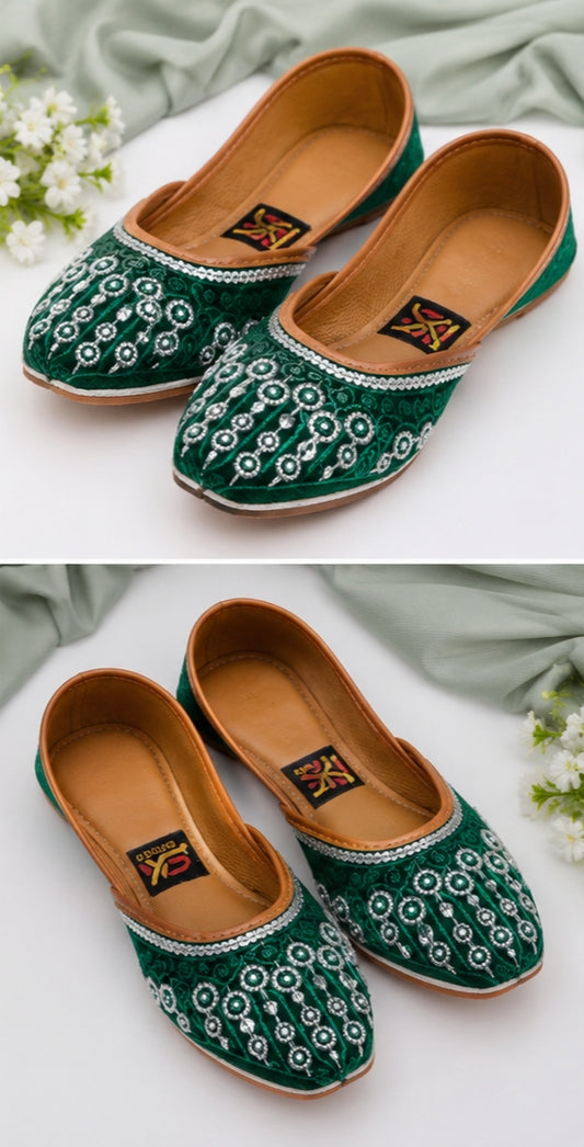 Traditional Women's Green Embroidered Khussa - Ethnic Pakistani Footwear