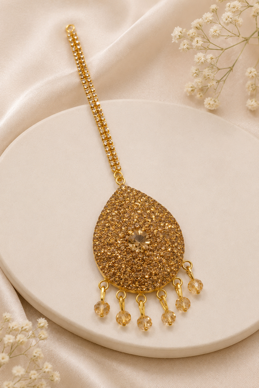 Elegant Gold-Tone Crystal Drop Pendant Necklace – Sparkling Statement Jewelry