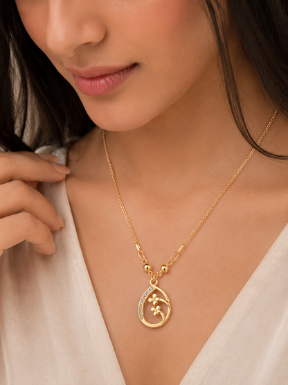 Elegant Gold Teardrop Floral Pendant Necklace for Women